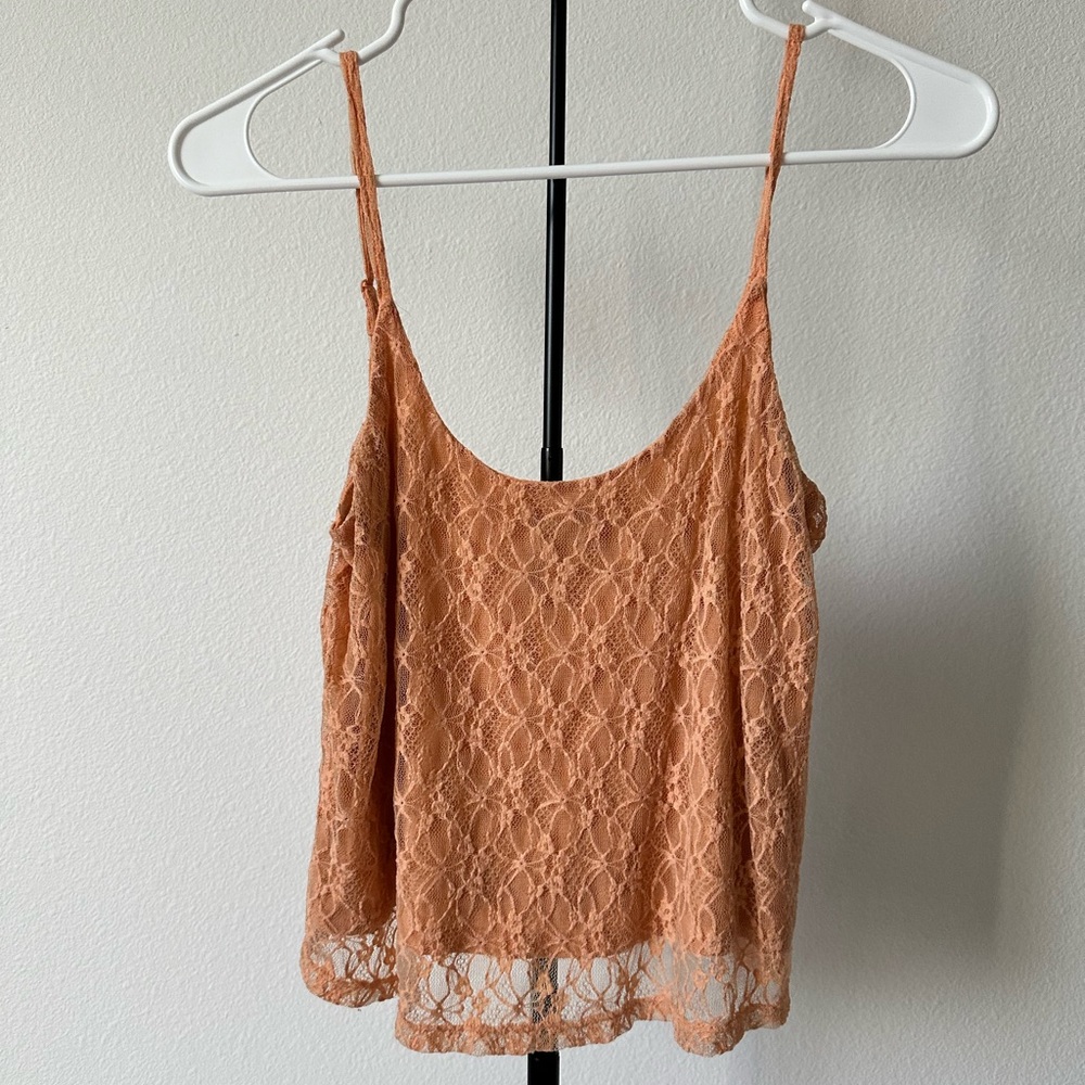 Lace Pattern Crop Top - Picture 7 of 10